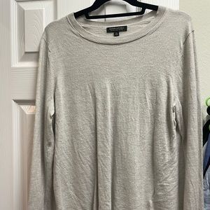 EUC Banana Republic Cashmere women’s sweater. Size XL. Gray.